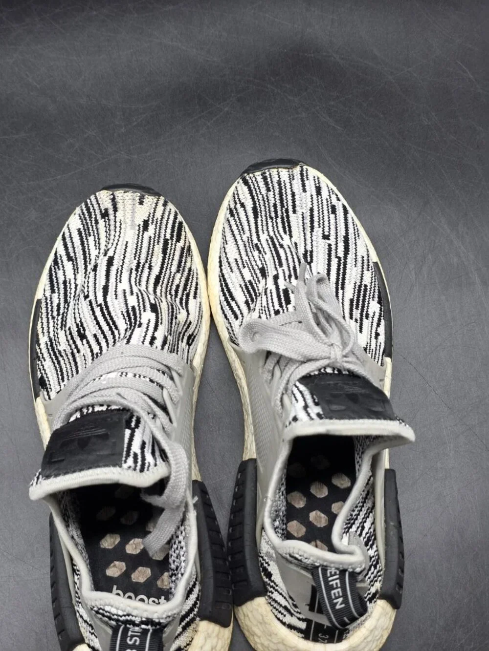 adidas nmd xr1